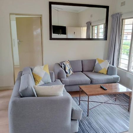 ליבינגסטון Victoria Apartments מראה חיצוני תמונה