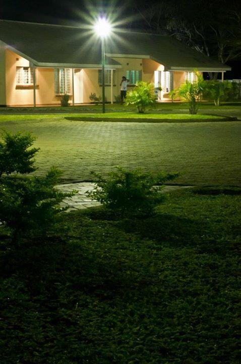 ליבינגסטון Victoria Apartments מראה חיצוני תמונה